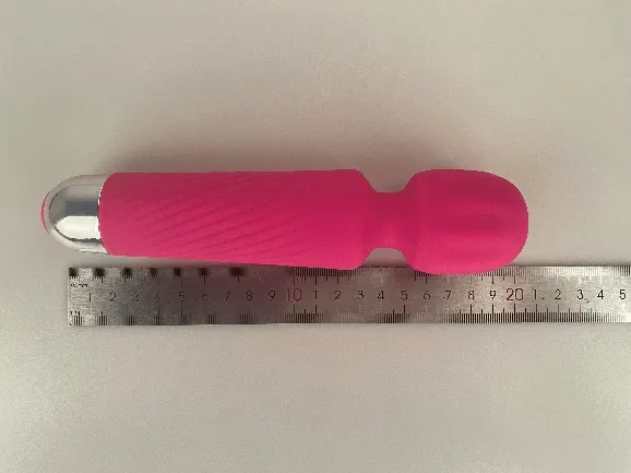 Size Ava Wand Vibrator 2-min