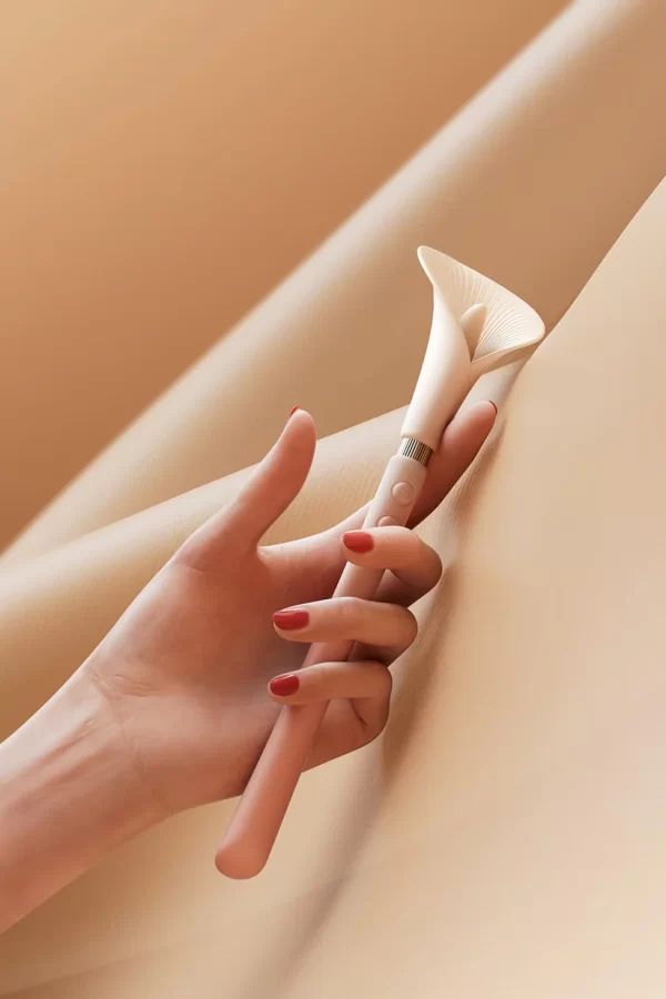 Calla Lily - Magic Wand Vibrator