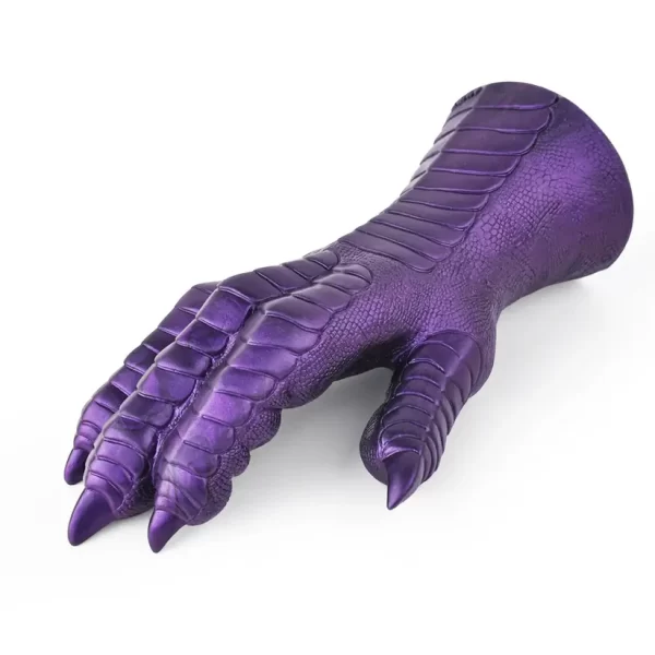 Dragon Claw - Ultra Realistic Dildo 8 Inches