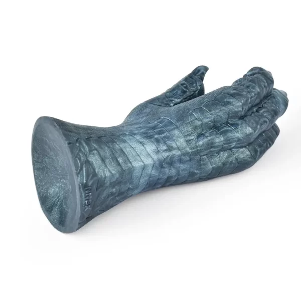 Dragon Claw - Ultra Realistic Dildo 8 Inches