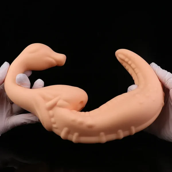 Wolf Tongue - Fantasy Strap on Dildo